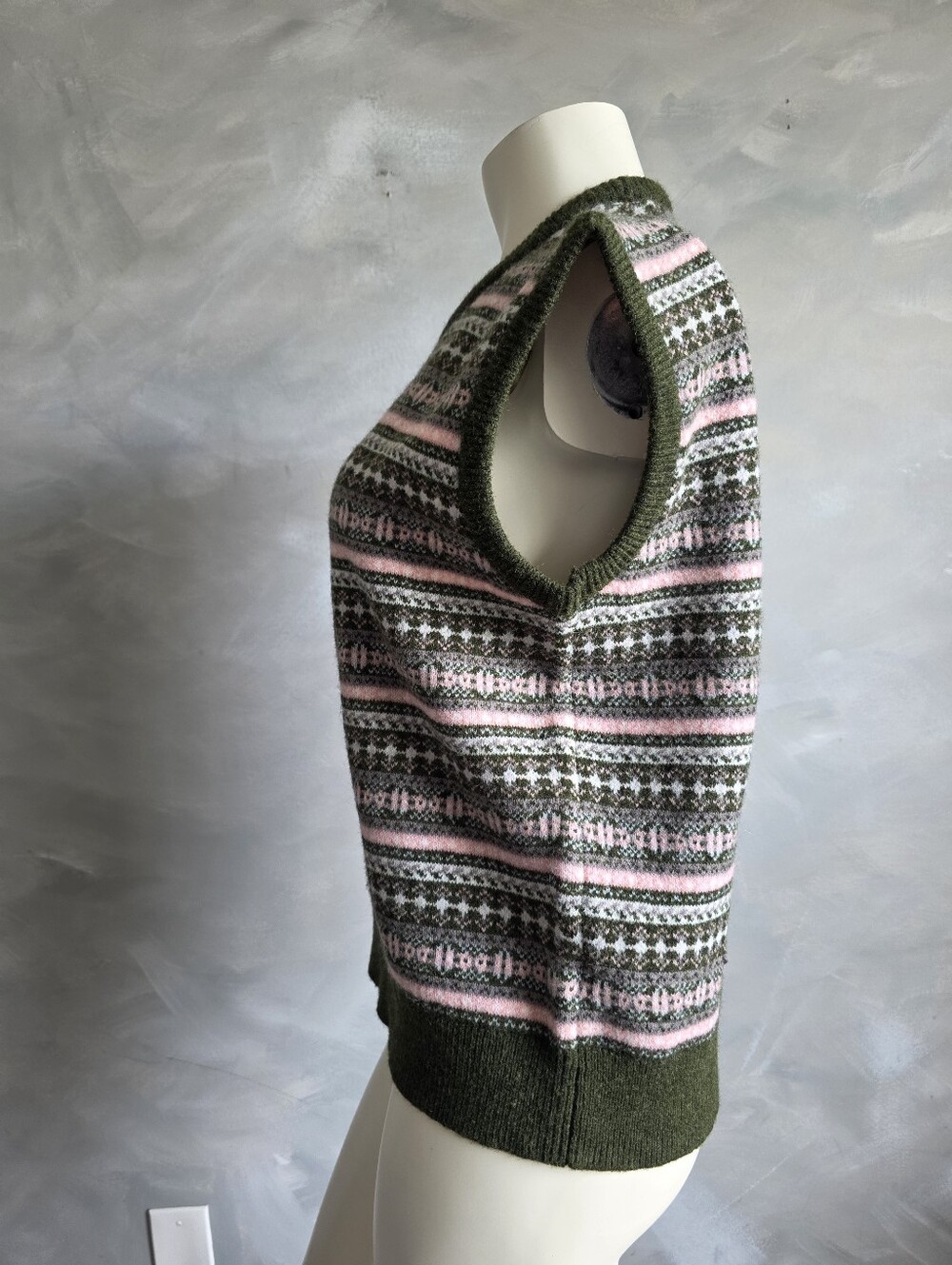 Rita Ora Fair Isle Green Pink Sweater Vest Primark Sz XL - Picture 11 of 12